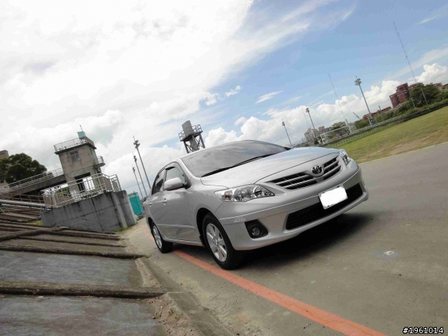 等了快一月的65萬的Altis 1.8E新車 開箱囉 耶 耶 耶
