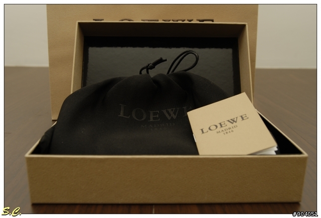【開箱】受不了NAPA的觸感。。"LOEWE"。。