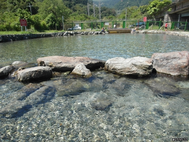 2011夏季 5天4夜 風和日麗野狼熱血環島之旅