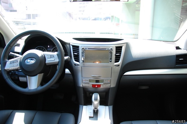 [開箱]subaru legacy 2.5i 5D介紹