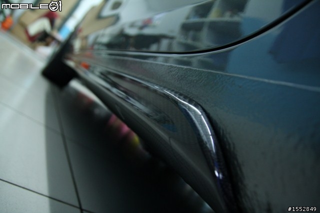 精緻與低調的奢華質感 邁向全車CARBON化 GOLF GTI MK6 [側裙篇]