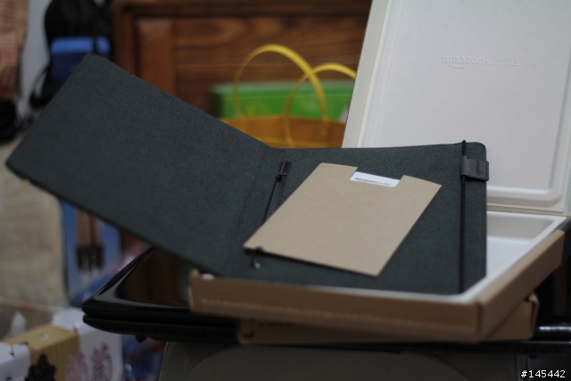 [開箱]Kindle DX Leather Cover 保護套終於飛來了!!