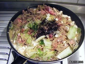 [寵物廚房]--超級輕鬆簡單清冰箱料理"牛肉義大利麵"