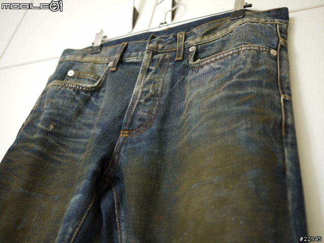 [分享] Dior Homme 2011AW Bas17 被輾過的丹寧褲 Rack Rail Paint Denim