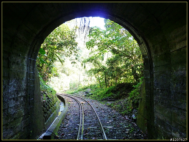 2011.09.11_再入獨立山鐵路隧道，驚見......