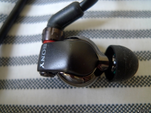 ［開箱］SONY MDR-EX600 (直推也OK的選擇)