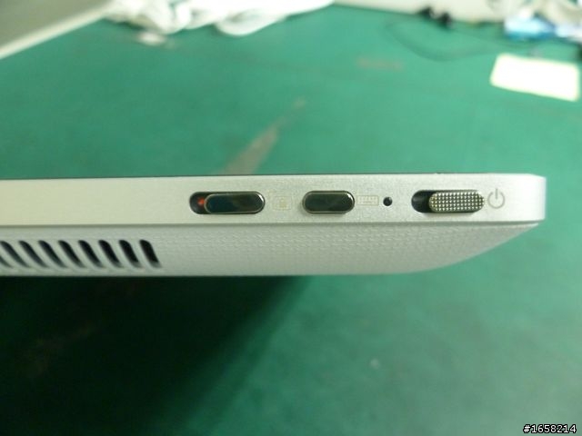 B121開箱文(2)~今天收到兩台測試的!順便拍照開箱!!!