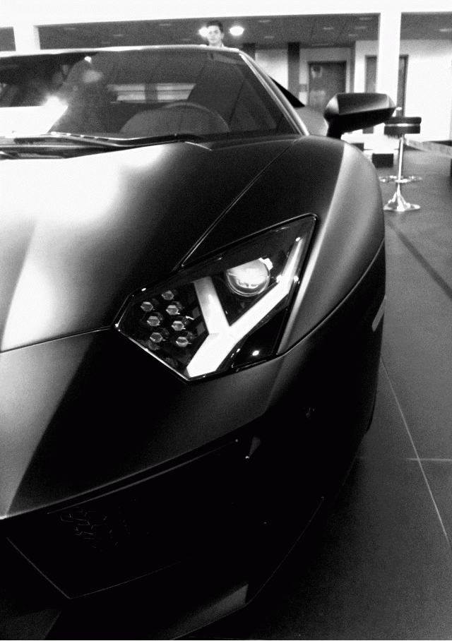 Matte Black Aventador LP-700-4