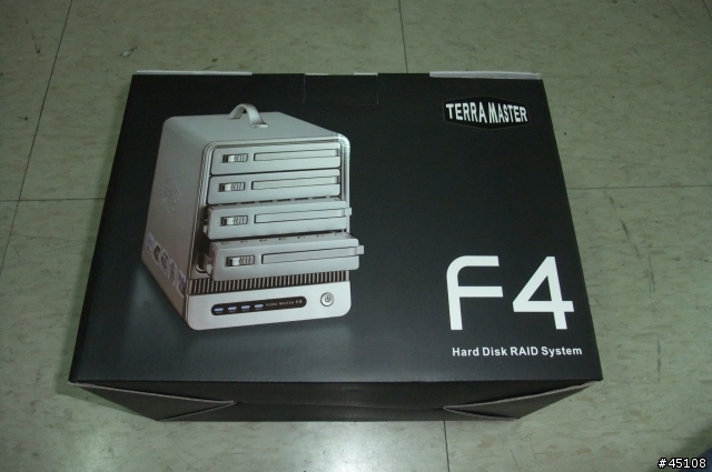[素人開箱]飄洋過海的美妖機-TerraMaster  F830 USB3.0 / eSATA / FireWire  陣列儲存外接盒