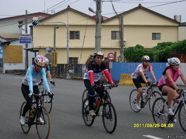 百年環化賽女車友照