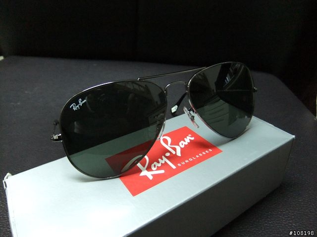 (開箱)Ray-Ben 雷朋基本款 3025  (槍銀墨綠)  人生第一支