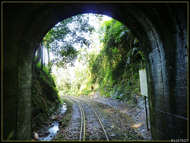 2011.09.11_再入獨立山鐵路隧道，驚見......
