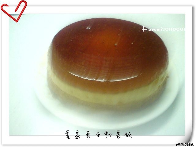 給女兒兩個家常蛋糕的生日餐