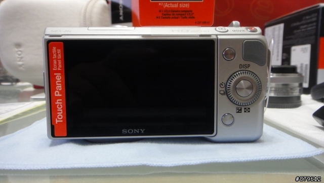 Sony NEX-5ND 銀色，開箱