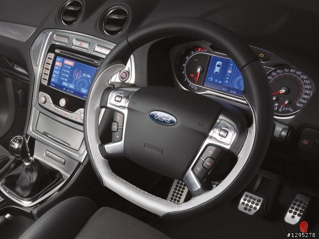 FOCUS II / KUGA / Mondeo MK4 阿福RF-Design版定速三幅與四幅平把方向盤設計