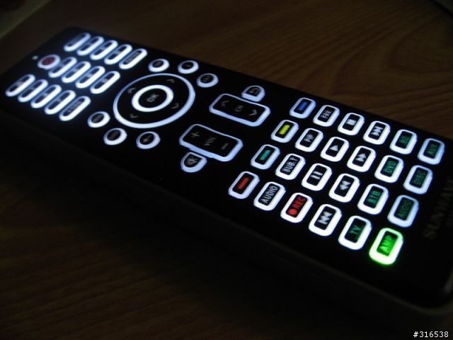 [開箱][設定][應用] SUNWAVE RKM-520 迷你智慧學習遙控鍵鼠組 (Wireless Mini Keyboard Mouse)