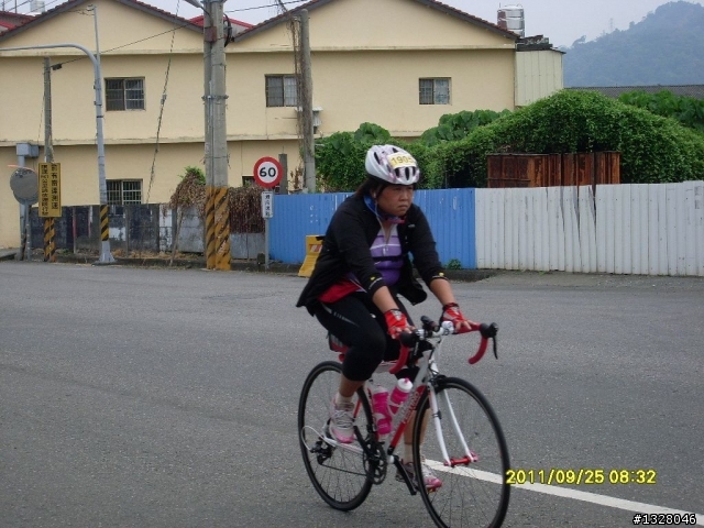 百年環化賽女車友照