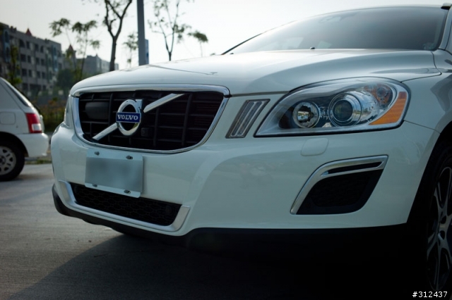 XC60終於裝上R-design配件~補上完裝照片