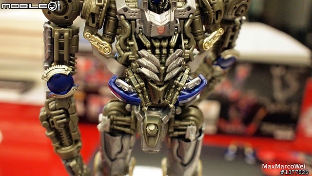 [分享] Takara Tomy DMK 1/35 Optimus Prime 科博文快速素組心得