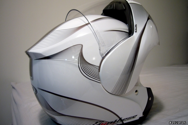 【簡易開箱】Zeus-3000A、SBK Super-R 為安全加分！