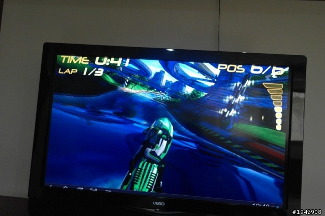 Tab 10.1 + 42吋大螢幕...玩水上摩托車只有一個爽字^^b