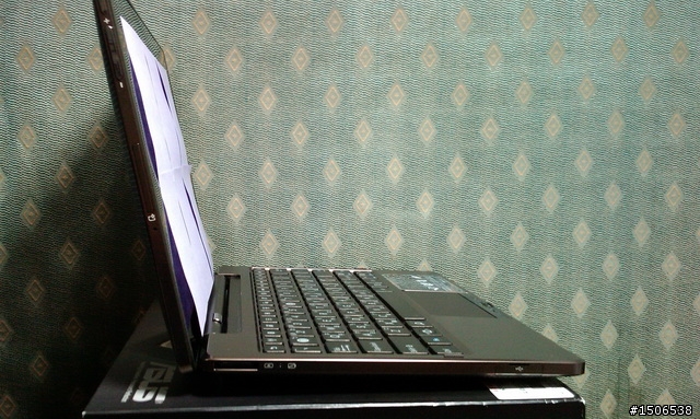 ASUS Eee Pad TF101  開啟精彩生活