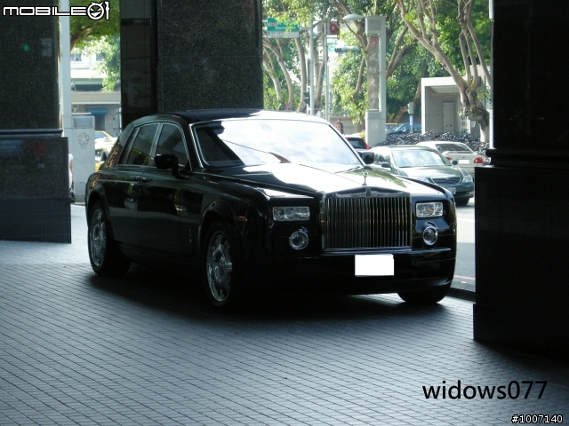台南市區唯一出現女神Rolls-Royce車