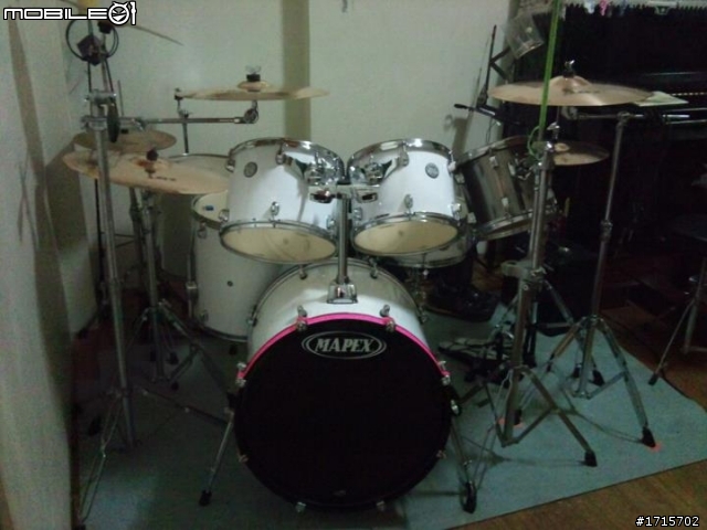 01史上第一篇傳統爵士鼓開箱文\m/ ～咚咚咚～