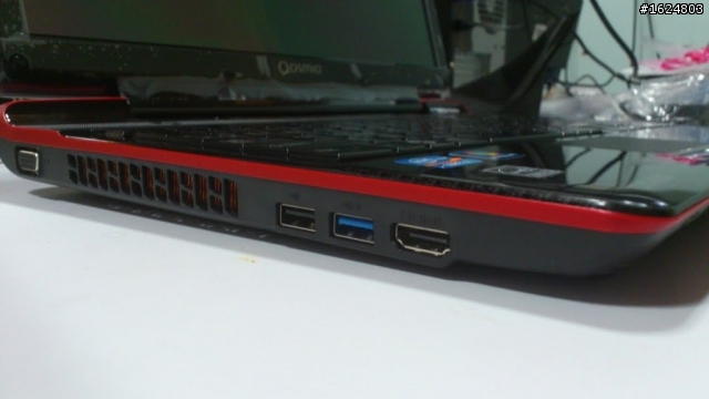 toshiba Qosmio  F750 裸視3D不專業開箱