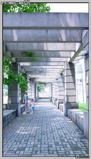 [G2]14-42/=便宜還不錯的外掛廣角鏡.[新增夜間.外景]
