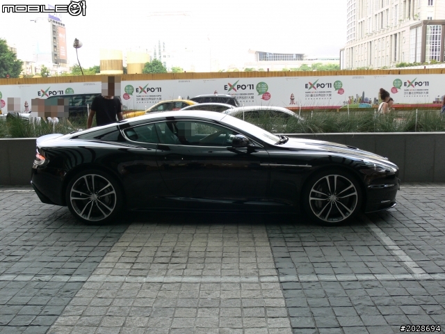 旅館前的 DBS
