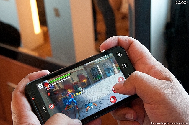[體驗] 裸視3D隨身看 hTC EVO 3D 體驗會高雄場心得