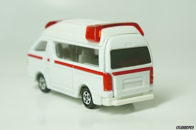 [ TOMICA ] 救援現場的白色希望-救護車系列