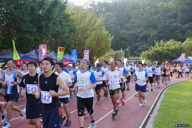 2011貓空路跑隨手拍~有土城財哥您的照片