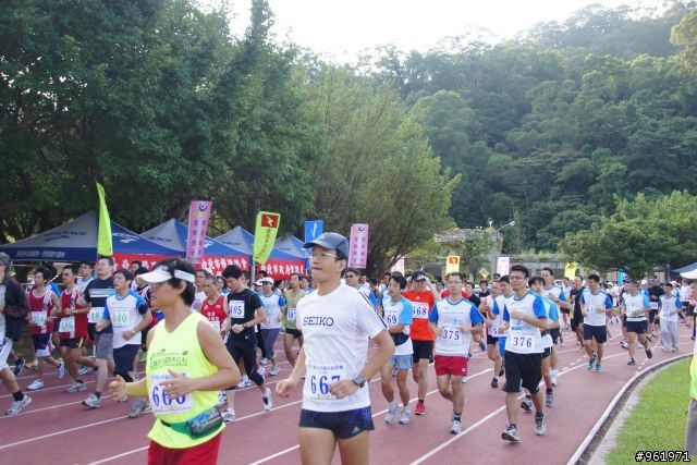 2011貓空路跑隨手拍~有土城財哥您的照片