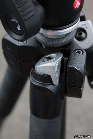 【分享】Manfrotto MK293A3 + 494RC2 雲台，簡單實用的腳架