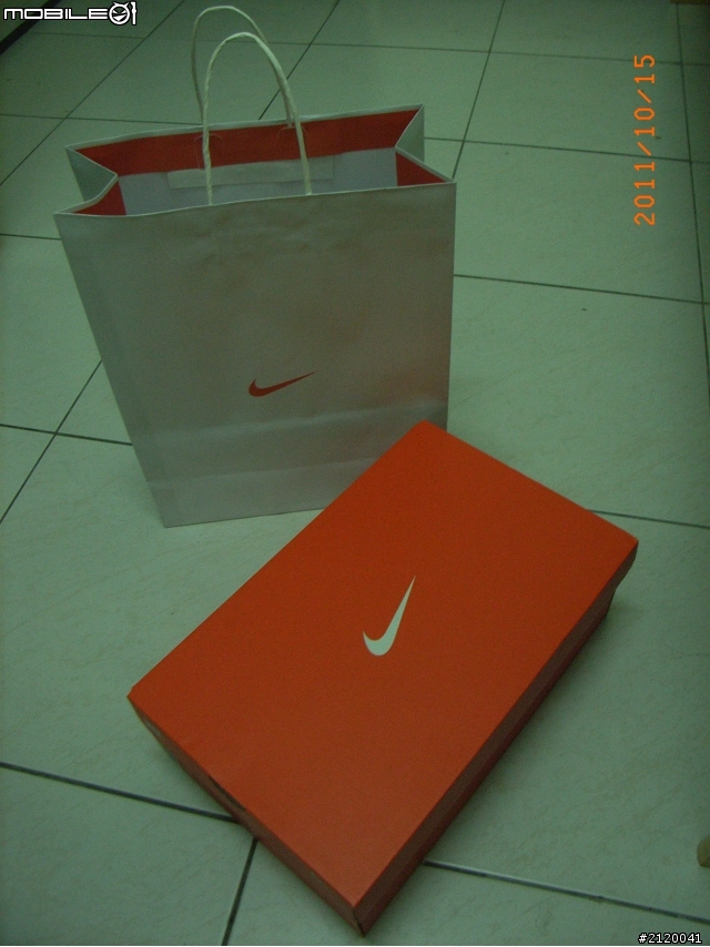 [簡單開箱文]NIKE Hyperdunk 2011 螢光綠