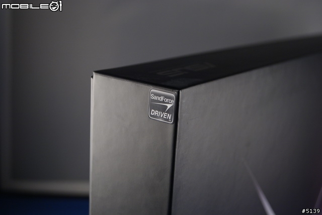 [開箱]ASUS Zenbook UX21E 首台11吋的Ultrabook (圖多)