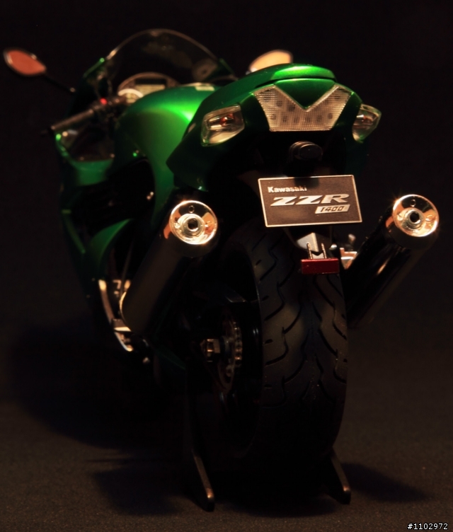 TAMIYA 1/12 KAWASAKI ZZR1400