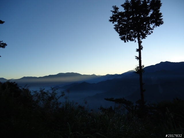 10/23-10/24阿里山之戀(龍銀山步道-祝山日出-對高岳步道)