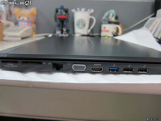 【分享】我的第三台VAIO    SE16(新增原廠贈送電腦包照片)