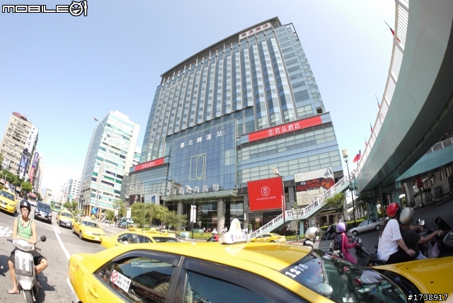 新玩具 samyang 7.5mm F3.5