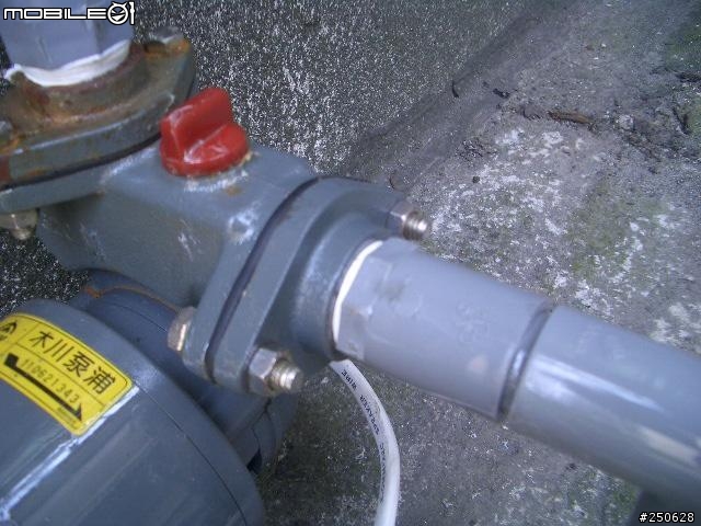 請問一下~~水表沒有使用水會慢慢轉..但水管又沒漏?有時水表倒轉