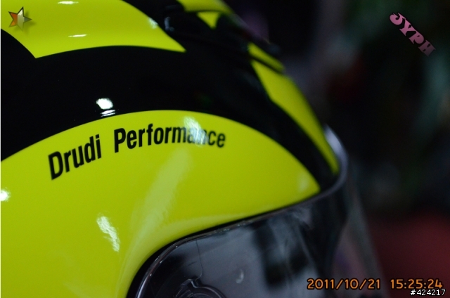 [開箱]首發AGV GP-TECH Rossi Winter Test 2010 冬季測試帽