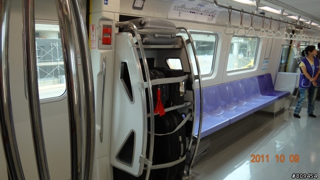 機場捷運電聯車展示，圖多