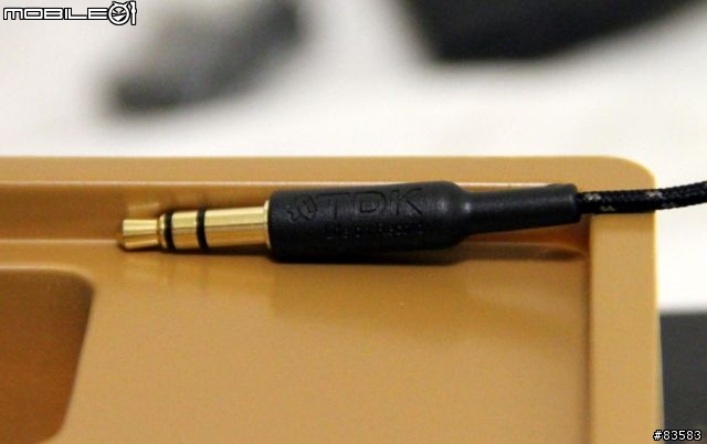 TDK TH-EB900...冷到找不到的小開箱...