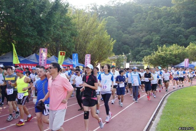 2011貓空路跑隨手拍~有土城財哥您的照片