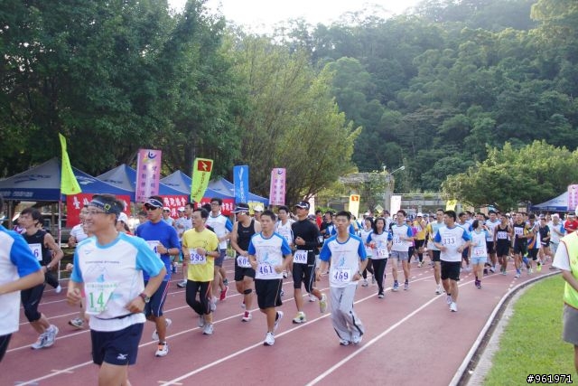 2011貓空路跑隨手拍~有土城財哥您的照片