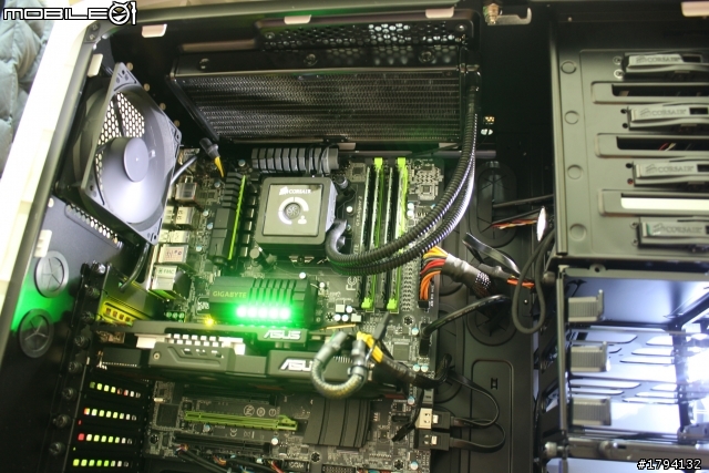 我的電腦新組裝~海盜600T + 海盜水冷H100 (圖少