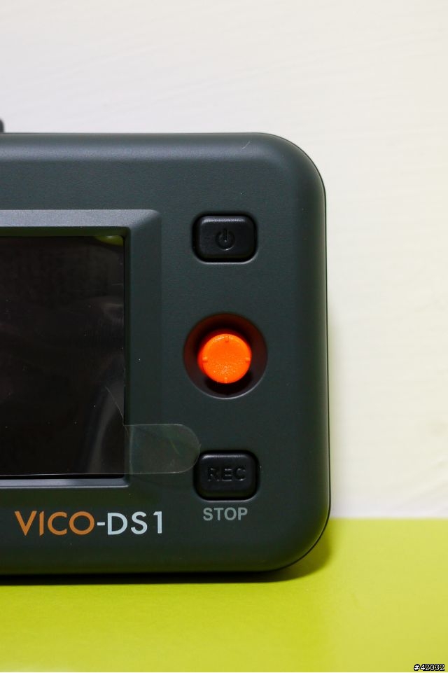 [Vico-DS1] 簡易開箱 (2011/10/18最後更新: 更換新機, 使用正常)